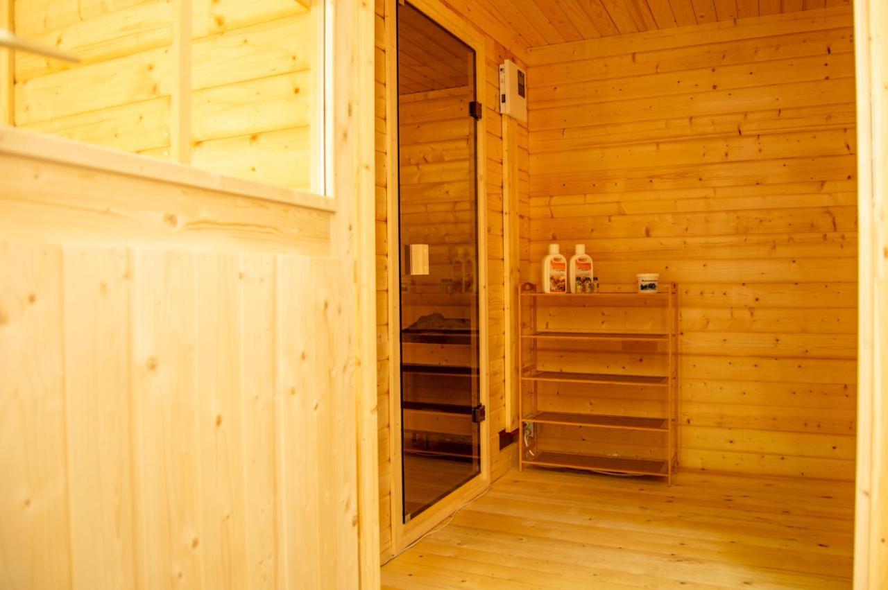 Wellness Mitten In Der Wasserfallstadt Triberg Triberg im Schwarzwald Ngoại thất bức ảnh